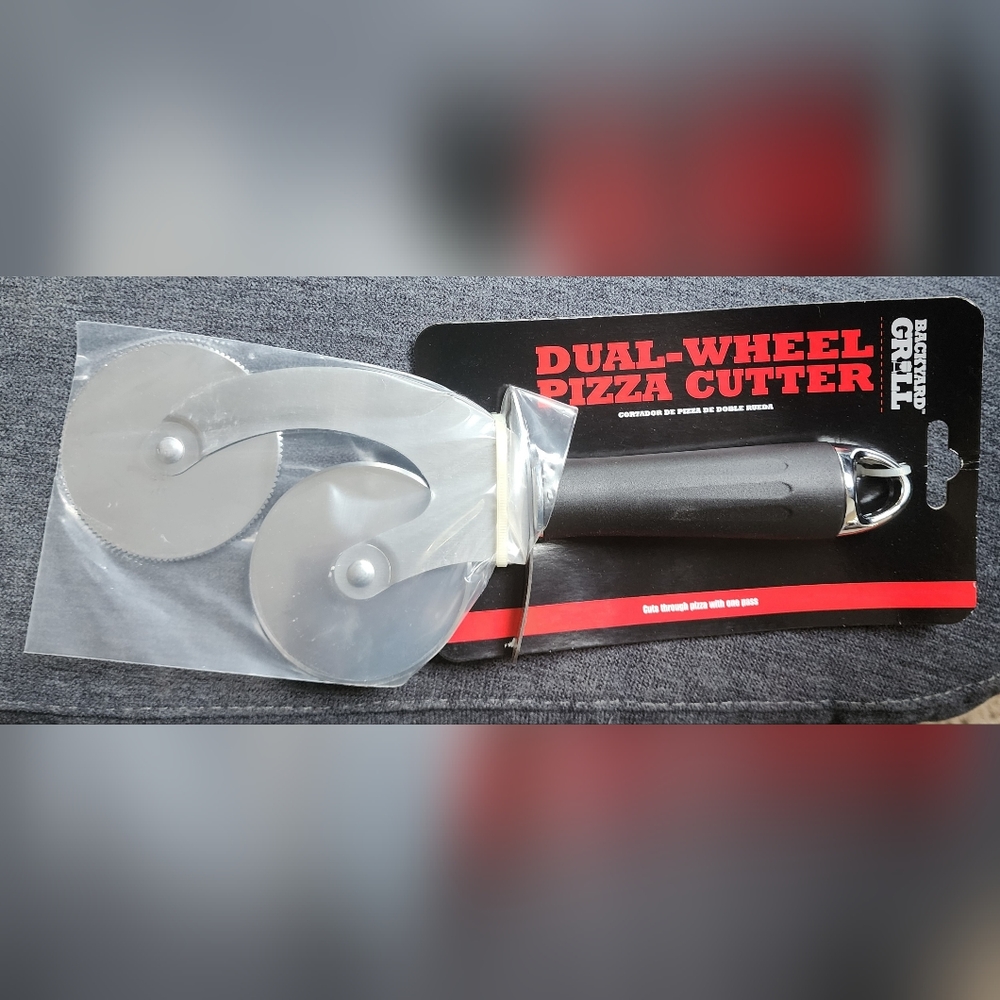 Pizza cutter, dual wheel. Brand new